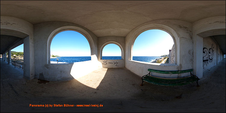 Panorama der alten Badeanstalt von Veli Losinj