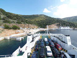 Reisebericht - mit tuifly.com nach Mali Losinj in Kroatien - Blick auf die Fähranlegstelle Merag auf der Insel Cres
