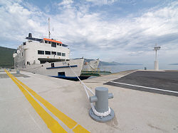 Reisebericht - mit tuifly.com nach Mali Losinj in Kroatien - eine weitere Fähre im Hafen von Merag auf der Insel Cres