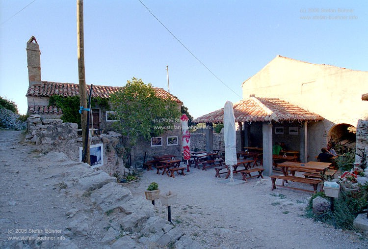 Lubenice - traumhaftes Bergdorf auf der Insel Cres an der kroatischen Adriaküste