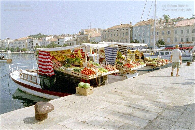 Obstboote im Hafen von Mali Losinj