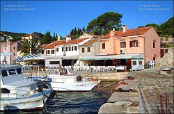 der Hafen Rovenska , ein Teil von Veli Losinj