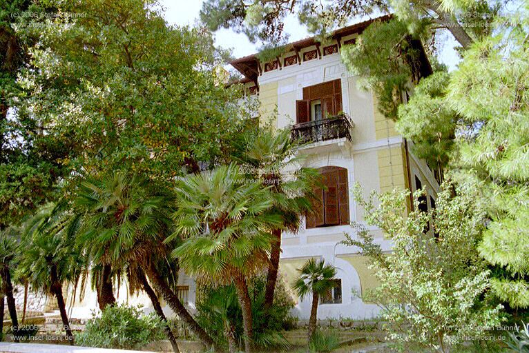 Sandstrand am Hotel Bellevue in der Cikat Bucht in Mali Losinj